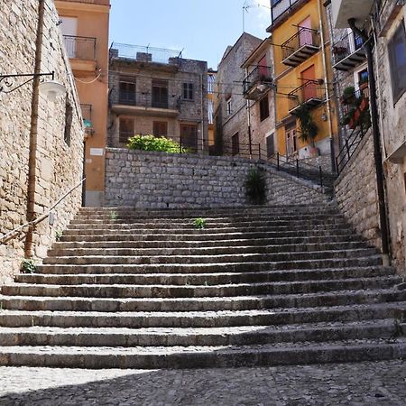 Villetta In Centro Storico Caccamo Exterior foto