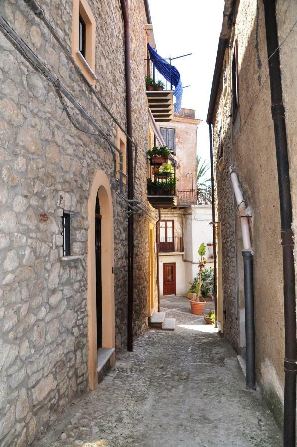 Villetta In Centro Storico Caccamo Exterior foto