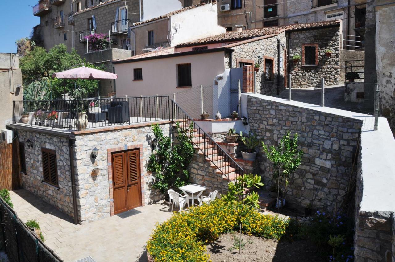Villetta In Centro Storico Caccamo Exterior foto